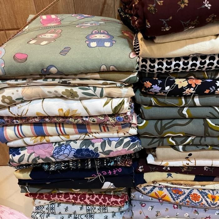 

KAIN RAYON POTONGAN 1 METERAN SD 2 METER UP KODE 1225