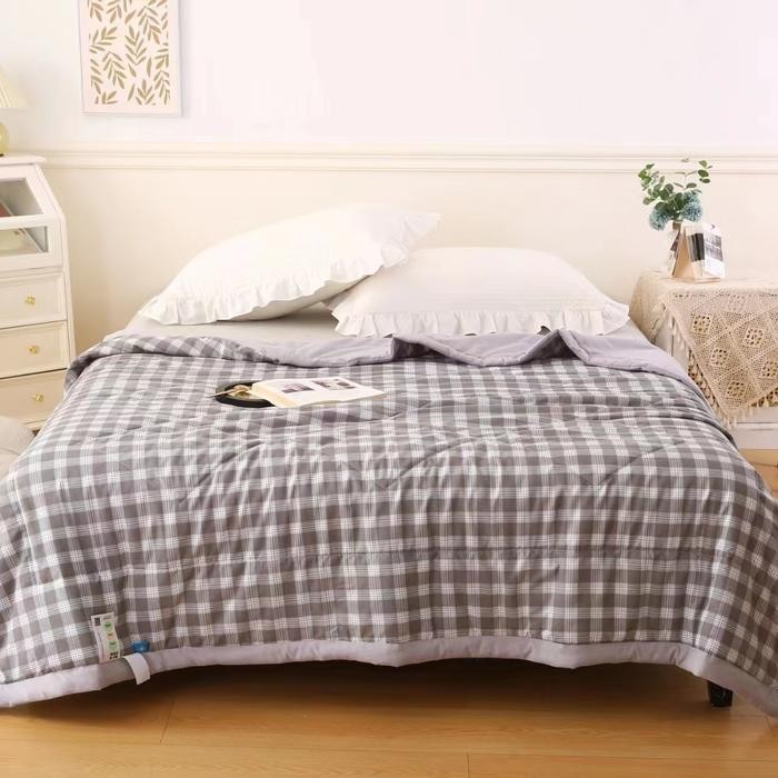 Selimut Tebal Halus Lembut Bahan Polyester Motif Kotak Uk 180x200cm