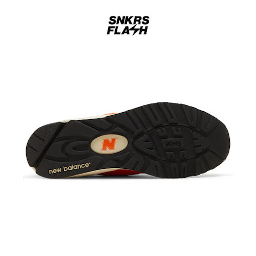 NEW BALANCE 990 V2 MADE IN USA MARIGOLD BLACK Sepatu Sneakers Unisex - M990AI2 - Size 41.5