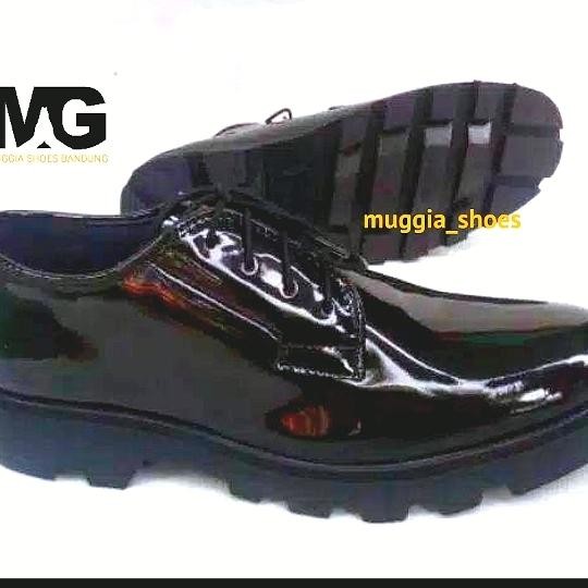 sepatu pdh model gibson