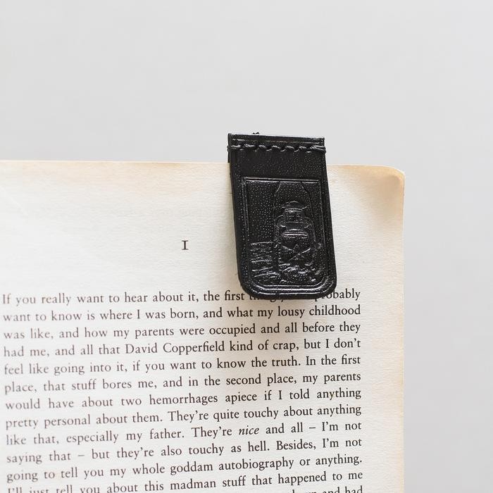 

Verne'S Leather Bookmark Vol. Ii - Pembatas Buku Kulit