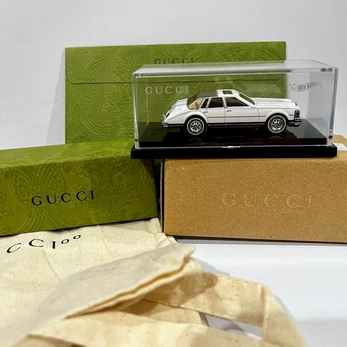 Hot Wheels Cadillac Seville Gucci Komplit Set New