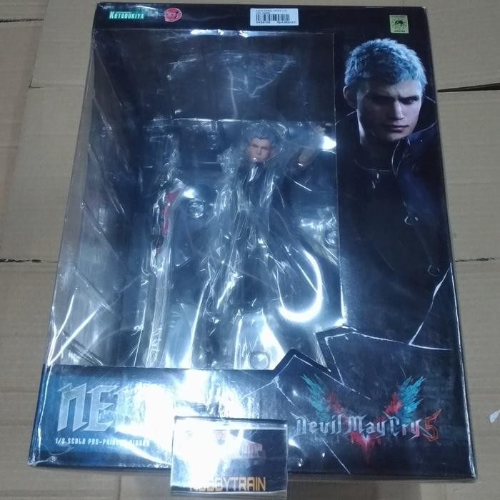 KOTOBUKIYA 1/8 SCALE DEVIL MAY CRY 5 NERO FIGURE