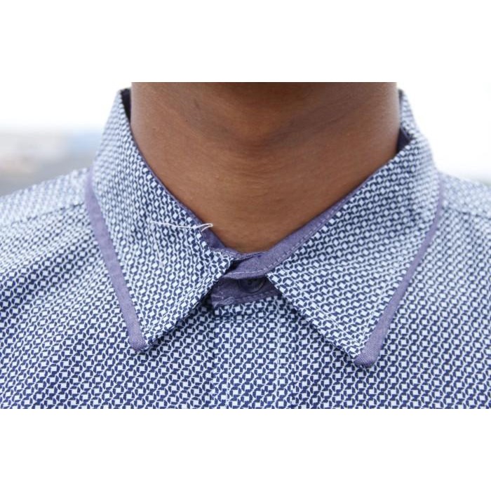 Kemeja Pria Lengan Pendek Biru Motif Bintik Putih Contempo 04