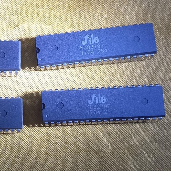 IC FILE KC 8279P / TOSHIBA TMP8279P JAPAN / NEC D8279
