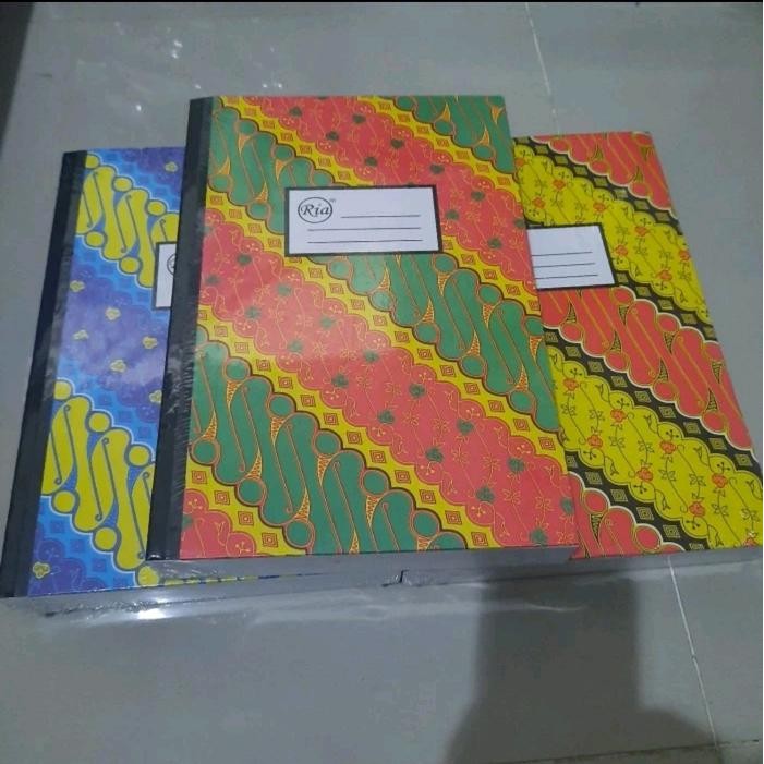

Buku Folio Ria 500 Lembar / Buku Hard Cover 500