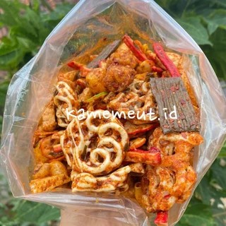 

SEBLAK KRUPUK MIX KRUPUK SEBLAK CAMPUR PEDAS DAUN JERUK 500 GRAM