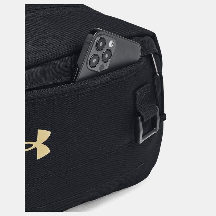 UA Contain Travel Kit Blk ( Toiletries )