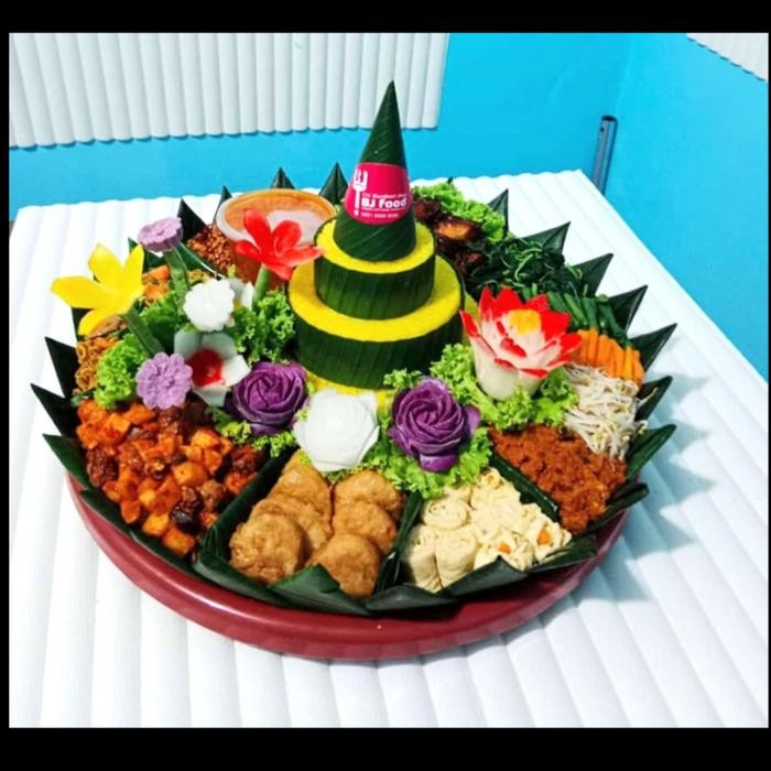 

Baru Paket Nasi Tumpeng 10 Porsi - BJ Food & Cake