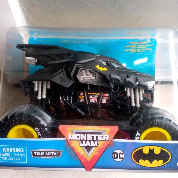 Monster Jam Spin Master Trucks Giant Batman 1:24