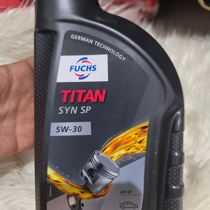 Fuchs Titan Syn Fully Synthetic Engine Oil 1 L FCC