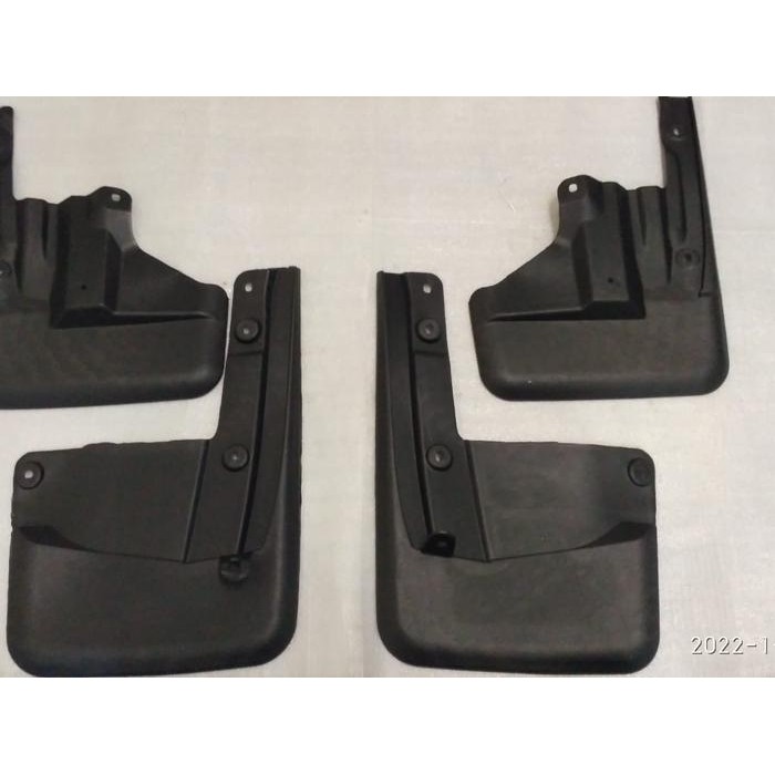 MUDGUARD KARPET LUMPUR TOYOTA HIACE 2019 PREMIO