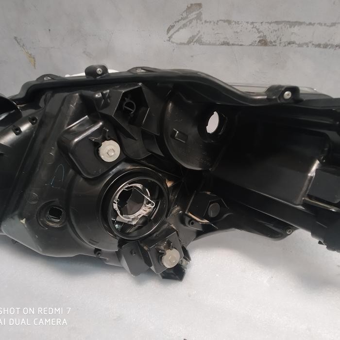 Headlamp Kiri Ertiga 2013 Bekas