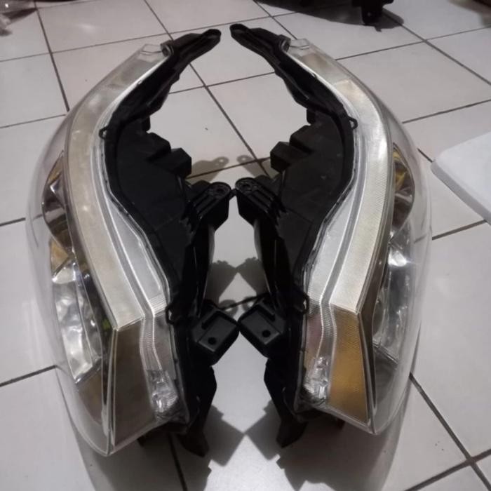 Headlamp Avanza Xenia Tahun 2016-2017 Original Copotan