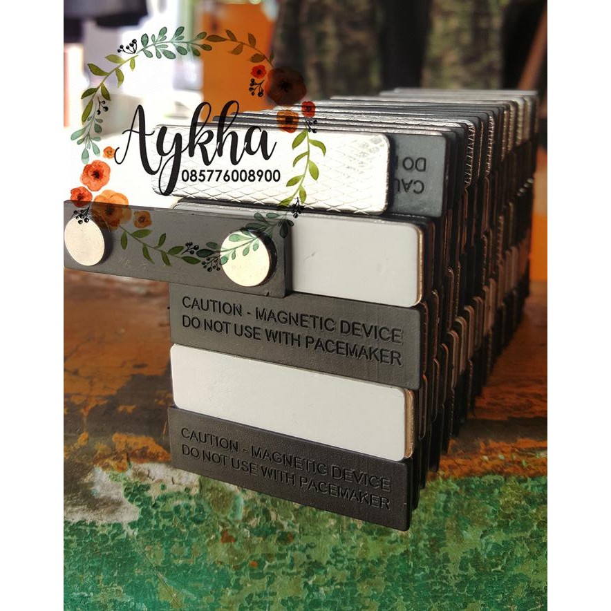 

New 45x13mm MAGNET NAMA DADA NAME TAG CAUTION PLASTIK NAMETAG 1 SET