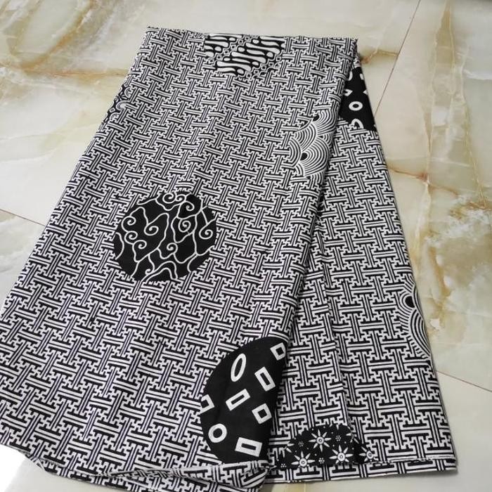 kain hitam putih / kain batik hitam putih meteran 2x1meter / batik set
