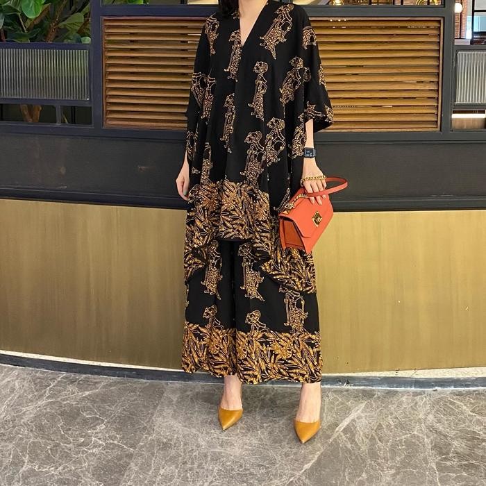 Lausboutique-Set Aruna Paris-Setelan Batik Wanita