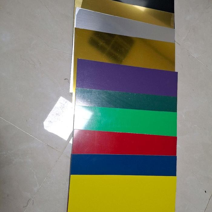 

Ready Gravoply Bahan Grafir Name Tag 30X40Cm Tebal 1.5Mm Silver Gold Hairline