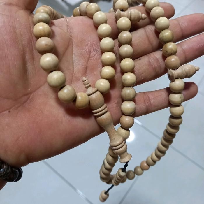 Tasbih Dewandaru 10mm - Kayu Asli, 99 Butir, Cocok untuk Koleksi Pribadi - Muslim, Motif