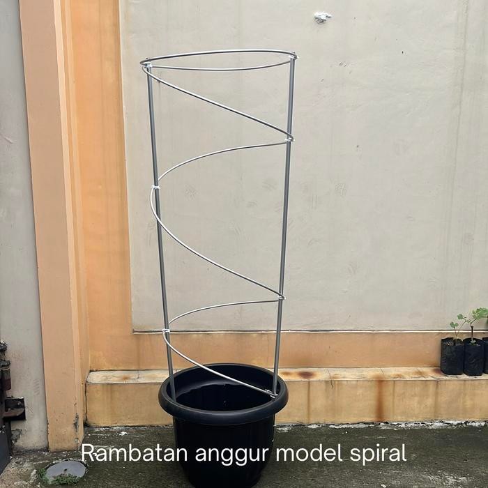 Tanika Viver - Tiang Rambatan Tanaman Anggur