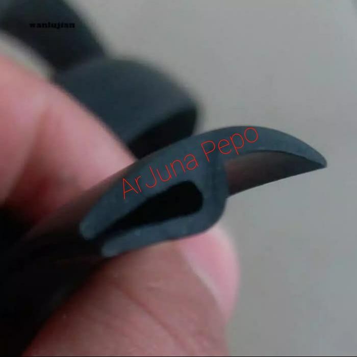 karet list pelindung kaca depan bawah mobil universal