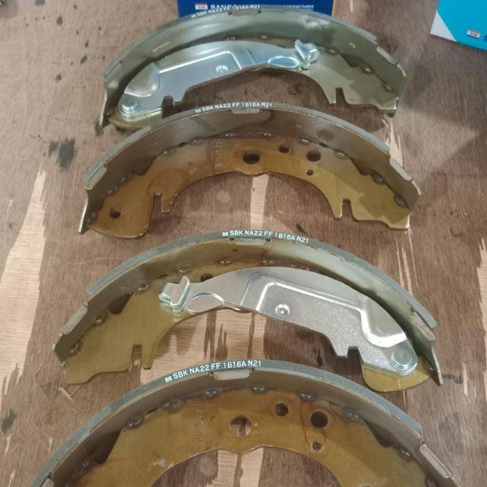 Kampas Rem Belakang Hyundai Trajet Cc 2000