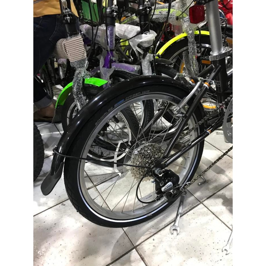 Menarik Spakbor / Fender Sepeda Lipat Polygon Urbano / Dahon