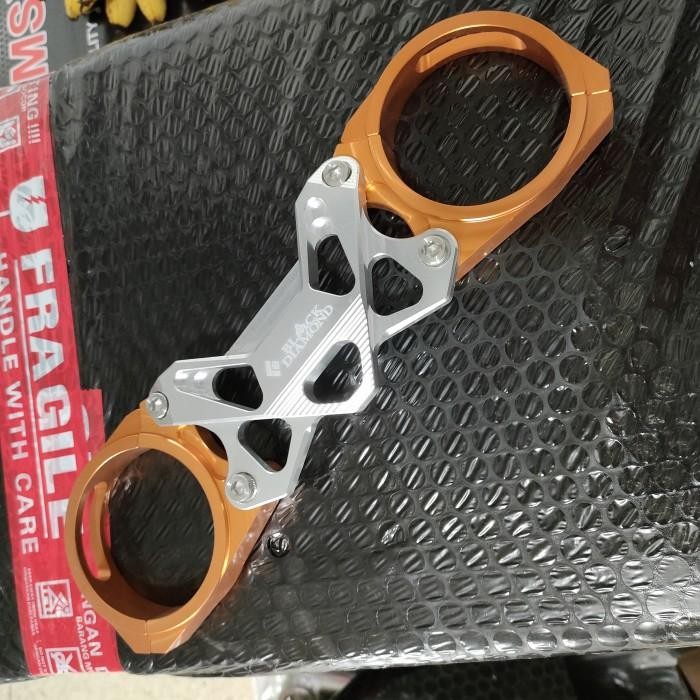 

Terlaris Stabiliser Shock Segitiga Er6N Atau Stabiliser Fork Bawah. Er6N