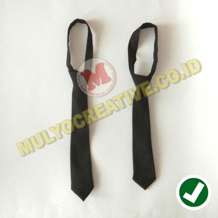 

Dasi Hitam Panjang 132 Cm Polos - Dasi Tanpa Perekat PREMIUM