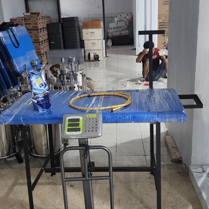 MEJA SETRIKA UAP LAUNDRY