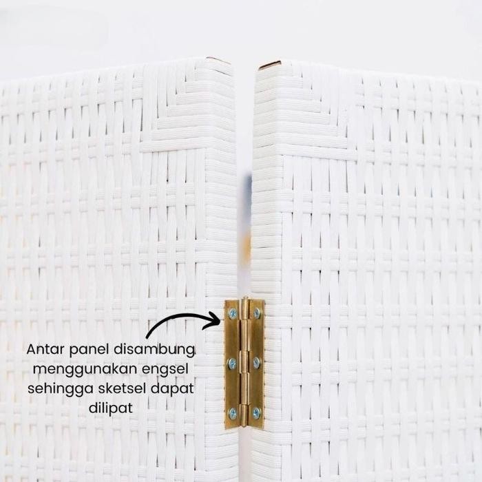 SKETSEL RUANGAN ROTAN SINTETIS PUTIH PINTU 4