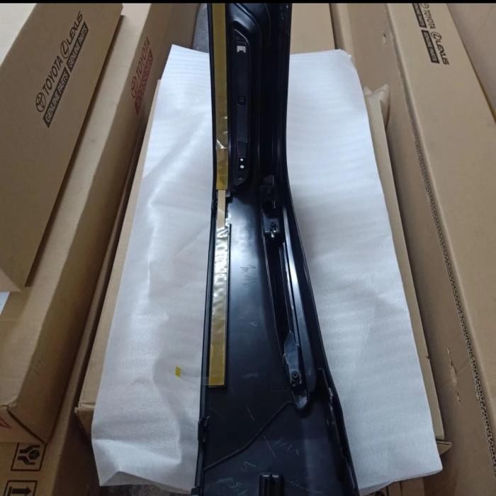 Bodykit Bemper Belakang Innova Venturer Original