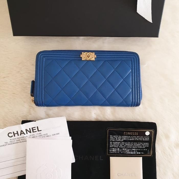 Preloved In Box Chanel Boy Zippy Wallet Blue Lambs GHW #21