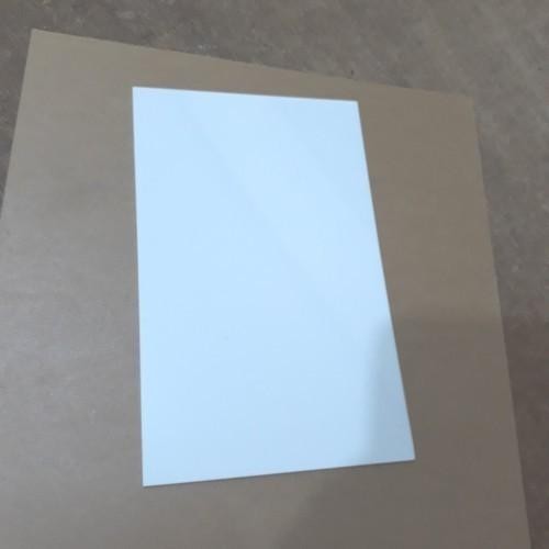 

Jual akrilik Putih kapur/ solid MC, uk. 2mm 55x65cm