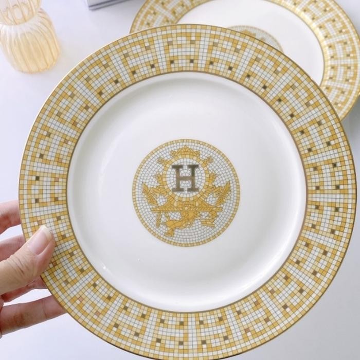 

Piring Makan Keramik Bone China Mewah / Logo Branded Plate