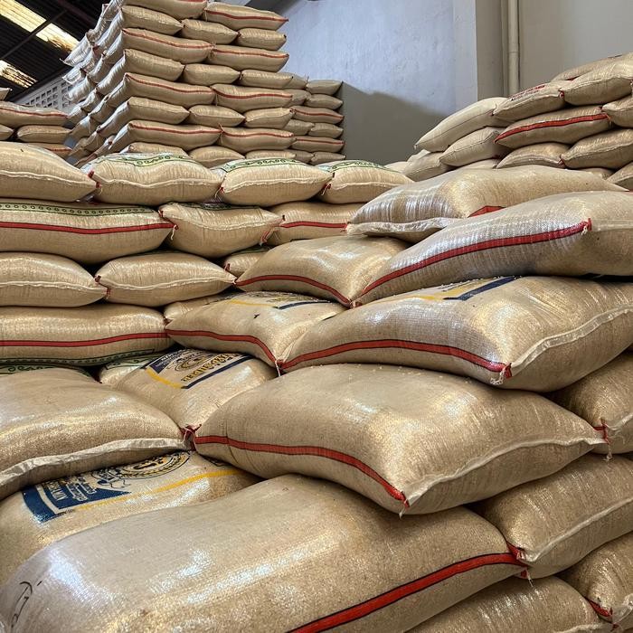 

BERAS CAP BUNGA 50 KG PULEN SEDANG (KHUSUS GRAB/GOJEK INSTAN)