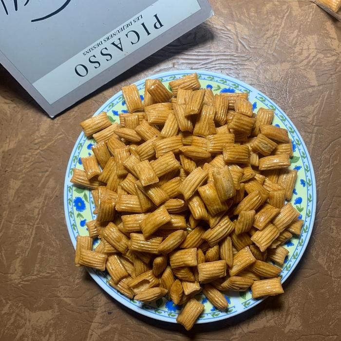 

1 KG KEMASAN CEMILAN KUE PANG-PANG RASA MANIS DAN RENYAH Makanan Coklat Food