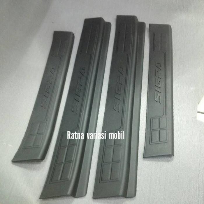 Sillplate Sigra ,Alas Bawah Pintu Mobil Sigra
