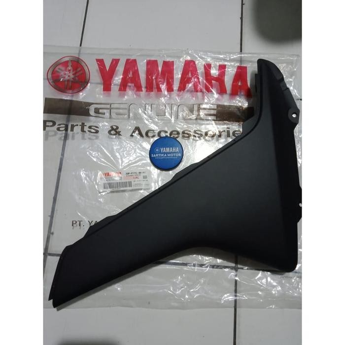 Mole Side Cover 1 Yamaha Nmax -Kiri-