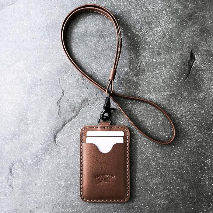 

BDS BROOKS BROWN - Handcrafted leather Lanyard ID card Holder, triple slot