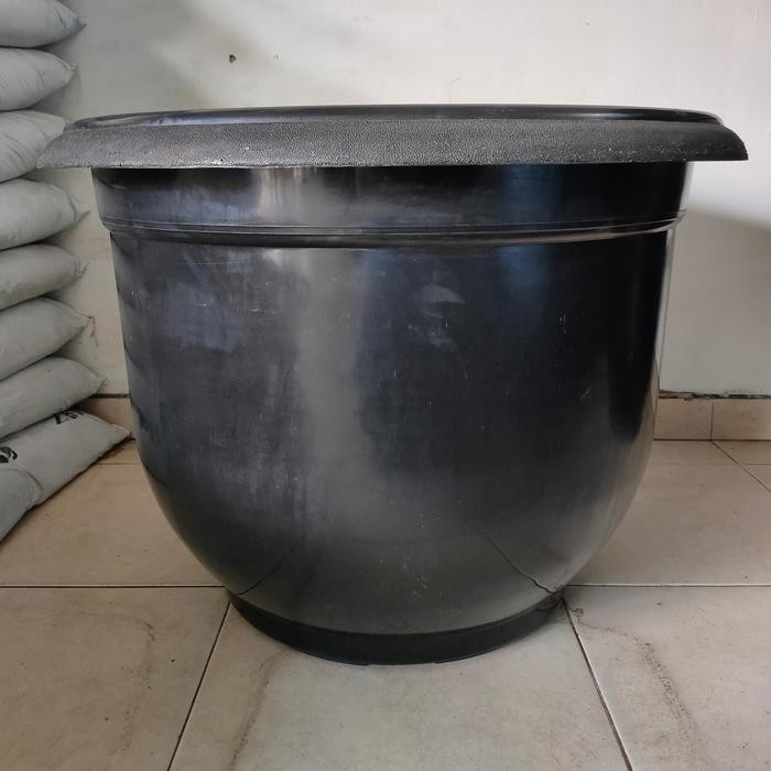 pot plastik besar cempaka 100 hitam/pot besar