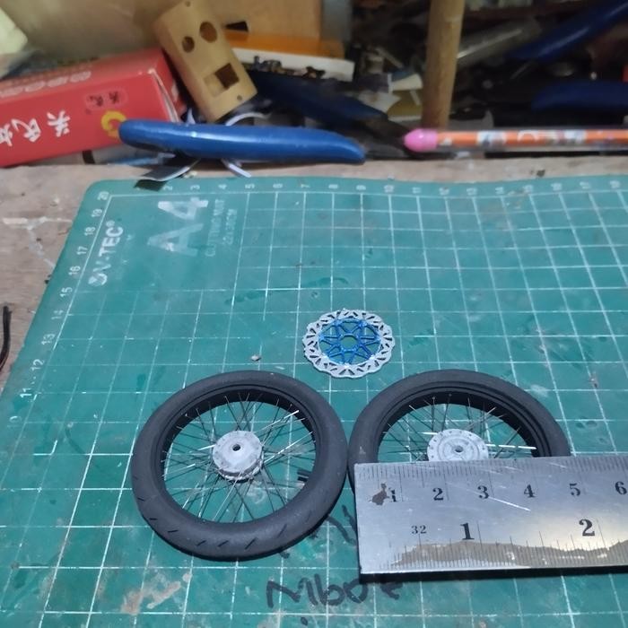 miniatur roda untuk diecast motor