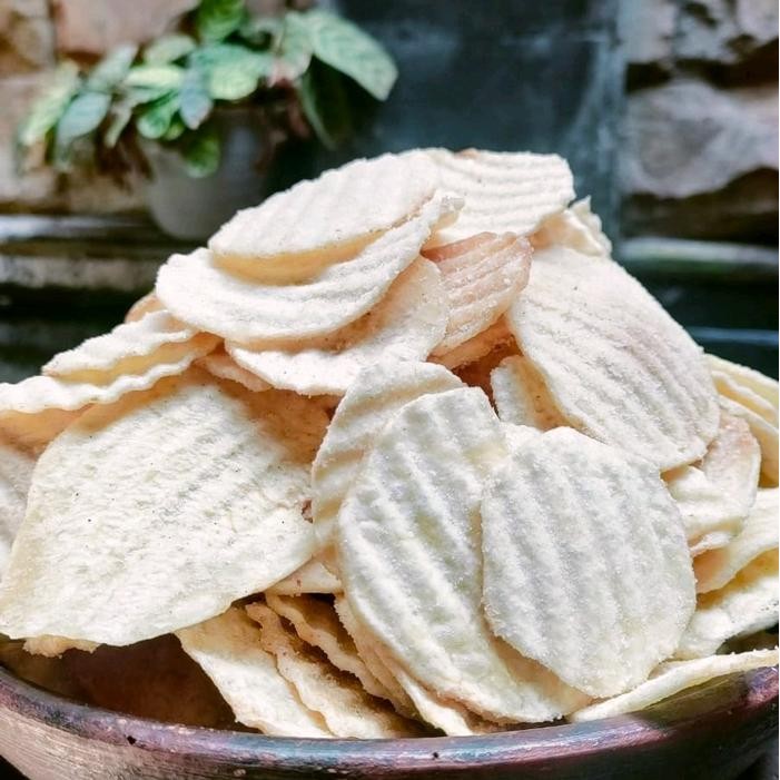 

Keripik Ubi Talas Gelombang Varian Rasa original, baado, sapi panggang, keju Food Pedas Cemilan