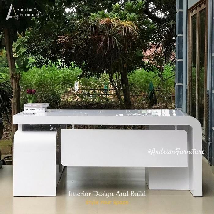 Meja Kerja Kantor / Direktur Leter L Nimalis Modern Hpl - Office