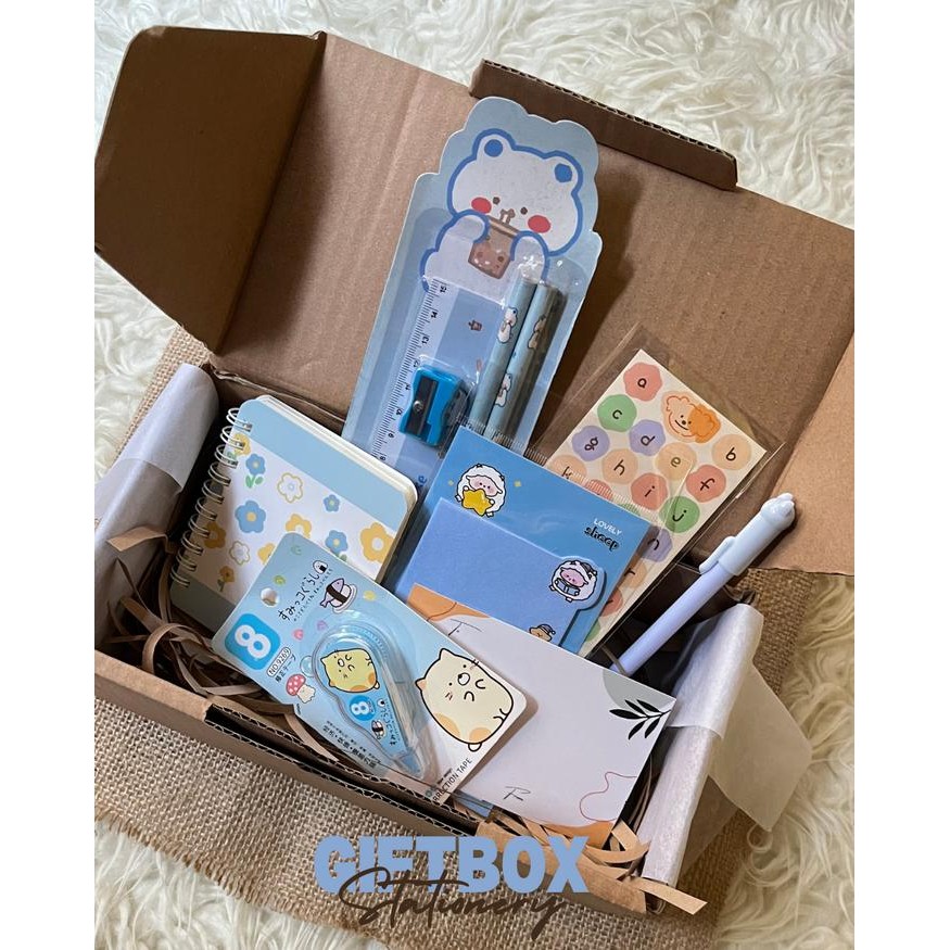

Giftbox Stationery Prezent.id / Hadiah / Alat Tulis / Hadiah Anak Sekolah Ulang Tahun dan Kelulusan