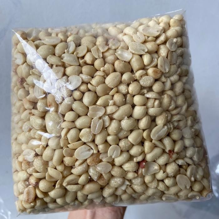 

New (KACANG KUPAS BIJI KECIL KECIL) 1 KG 1 BUNGKUS KACANG KUPAS MENTAH 1 KG 1 BUNGKUS BIJI KECIL