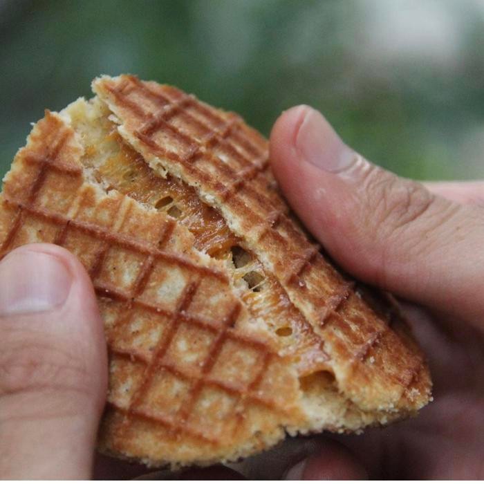 

2 BOX (20 pcs) salted caramel Kins Stroopwafel