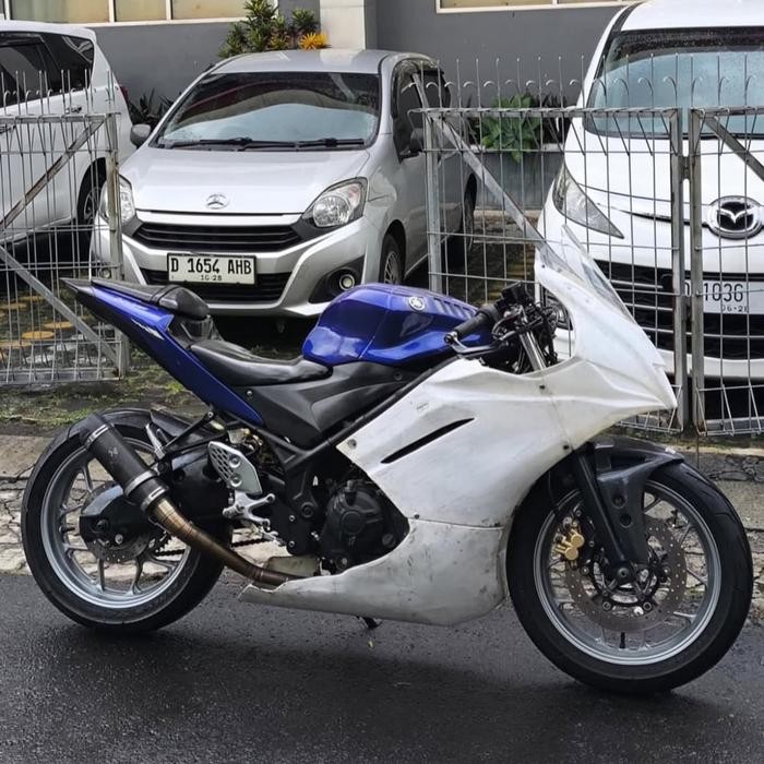 BODY BALAP YAMAHA R25 V3