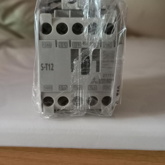 CONTACTOR ST-12 MITSUBISHI 110V