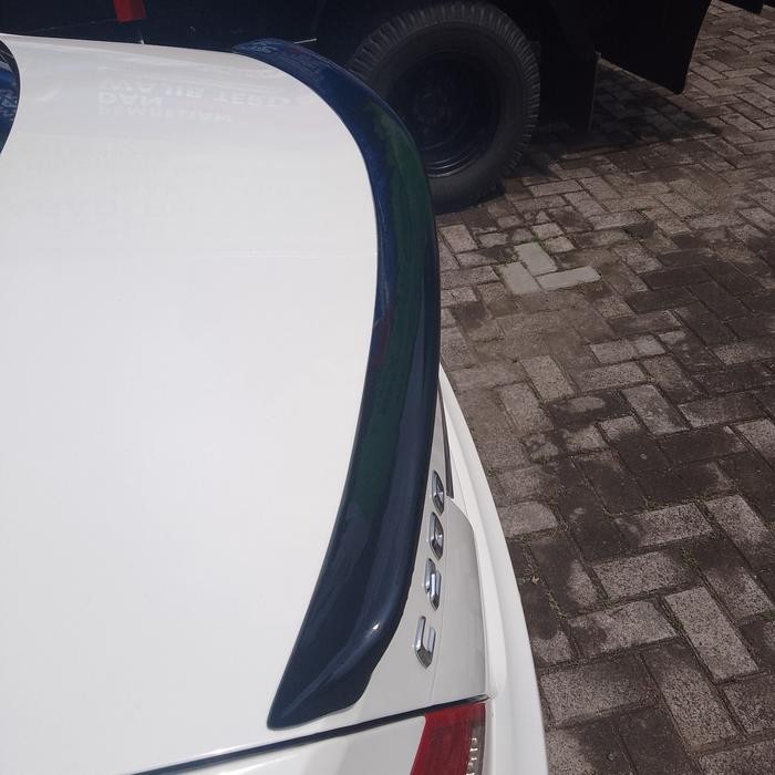 ducktail bagasi mercy w204 C class